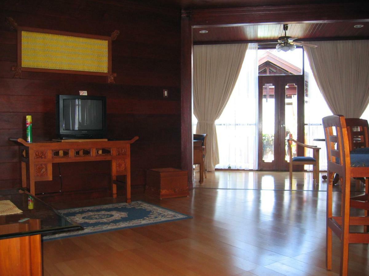 Hotel Pantai Gapura Μακασάρ Εξωτερικό φωτογραφία