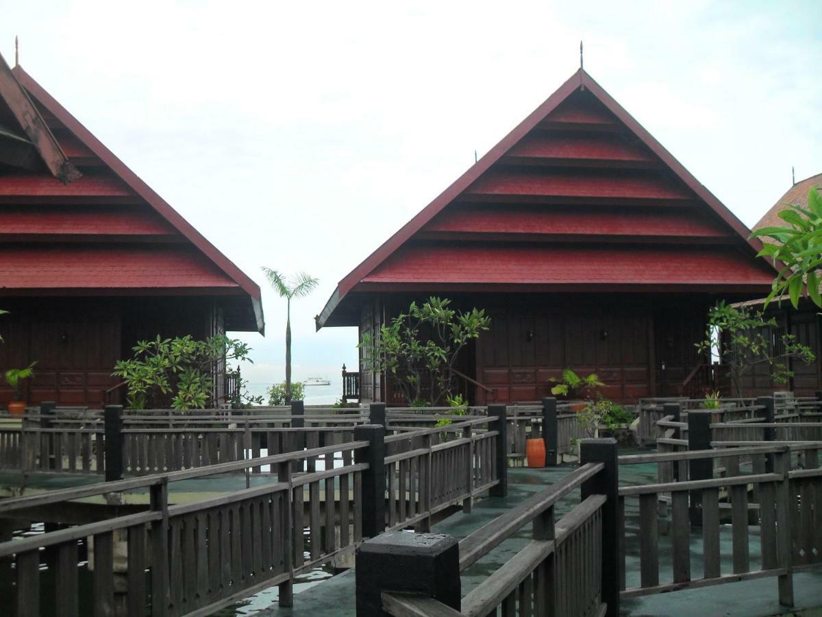 Hotel Pantai Gapura Μακασάρ Εξωτερικό φωτογραφία